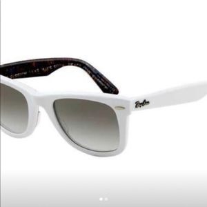 Ray Ban wayfarers